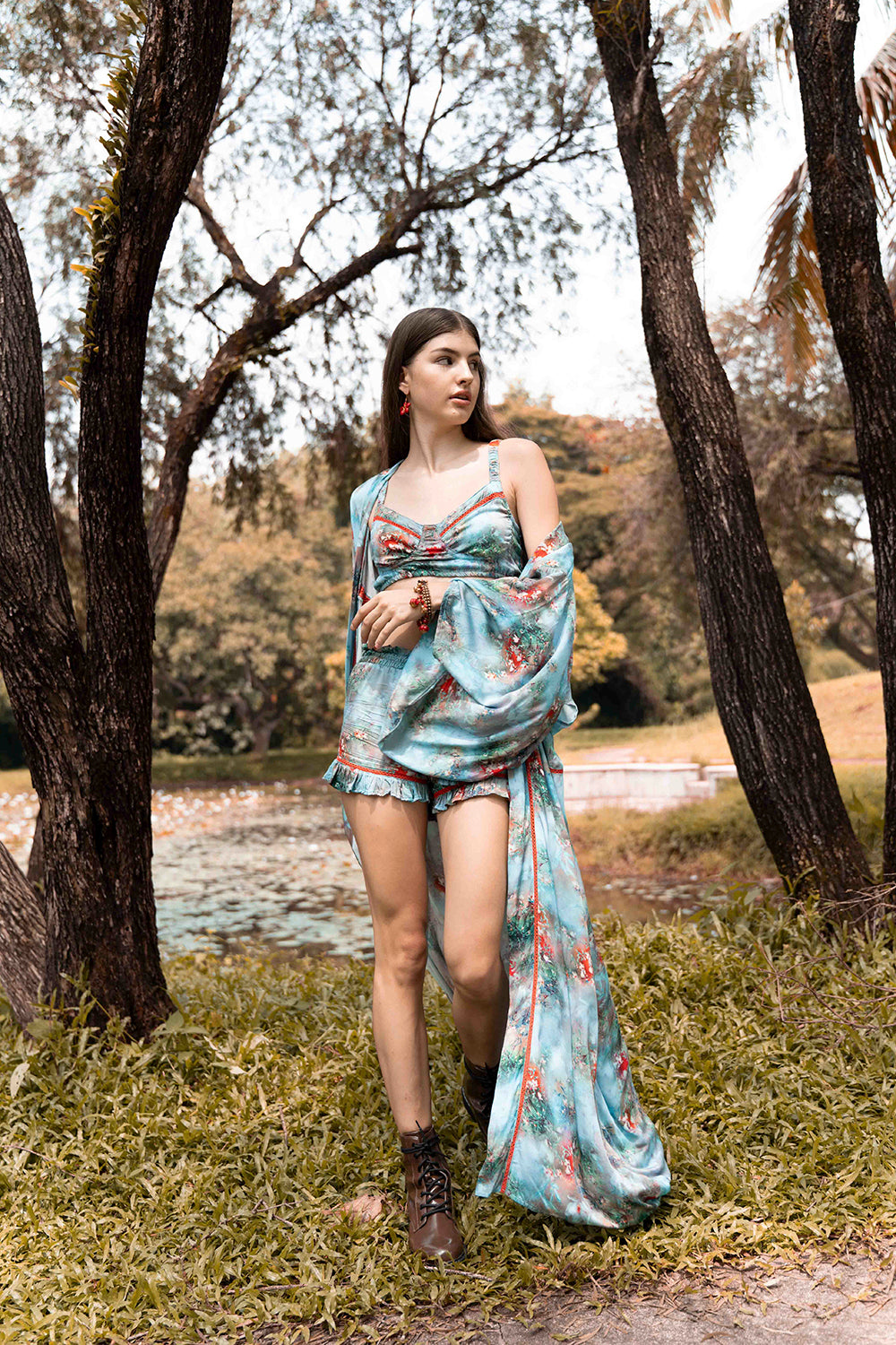 Experience the allure of the Forest Blue collection with the Airin Shorts, a manifestation of Tulle and Batiste's passion for sustainable fashion and timeless design.